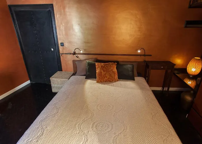 Barbarossa House With Parking Lägenhet