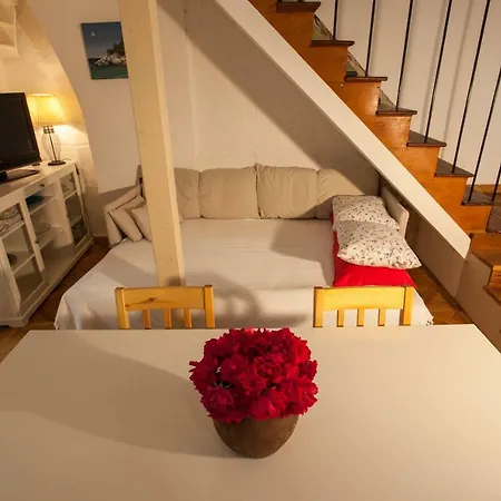 Barbarossa House With Parking Cres